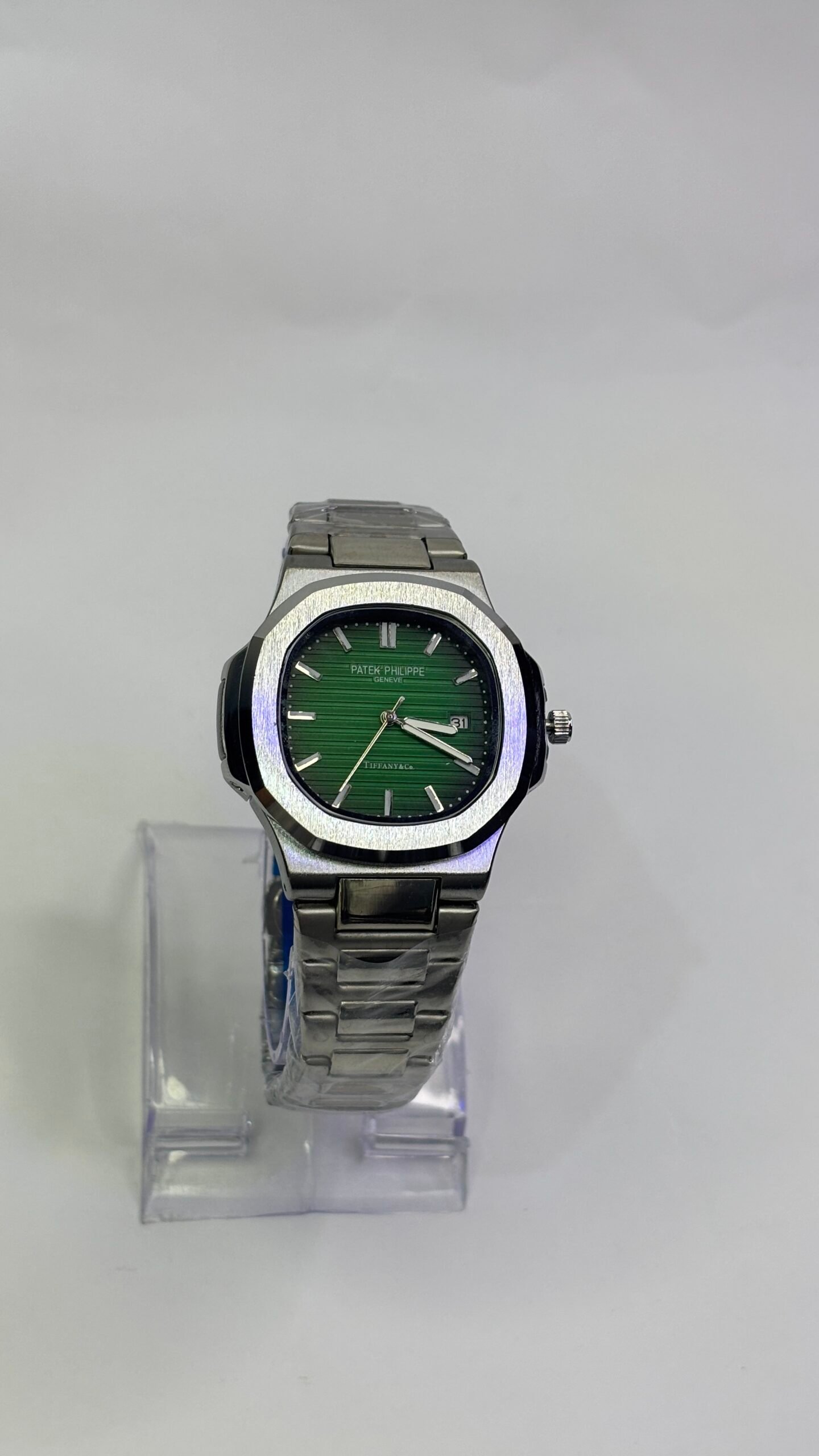 Patek Philippe Nautilus-Inspired Luxury Watches - Image 8